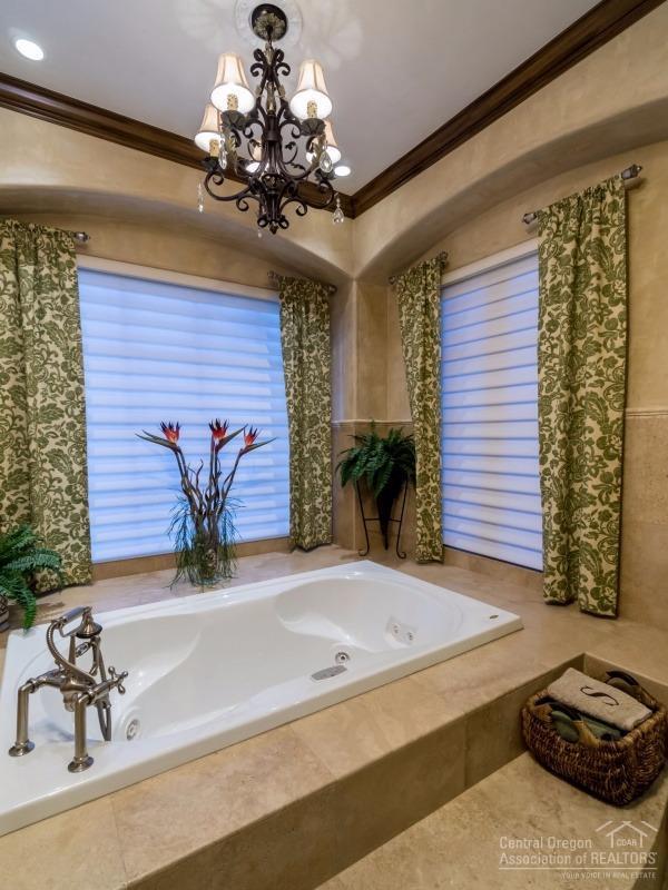 Broken Top - Residential