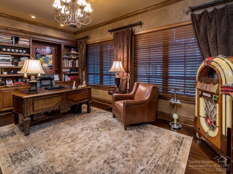 Broken Top - Residential