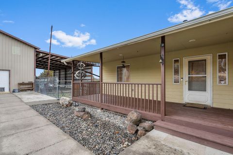 Tiny photo for 7082 SE Night Hawk Drive Drive, Prineville, OR 97754 (MLS # 220212699)