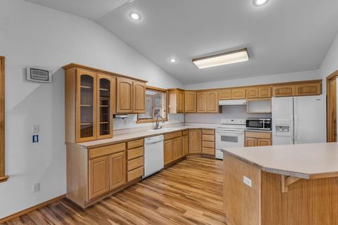 Tiny photo for 7082 SE Night Hawk Drive Drive, Prineville, OR 97754 (MLS # 220212699)