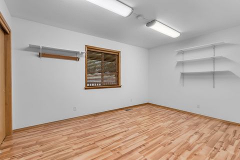 Tiny photo for 7082 SE Night Hawk Drive Drive, Prineville, OR 97754 (MLS # 220212699)