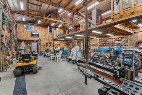 Tiny photo for 7082 SE Night Hawk Drive Drive, Prineville, OR 97754 (MLS # 220212699)