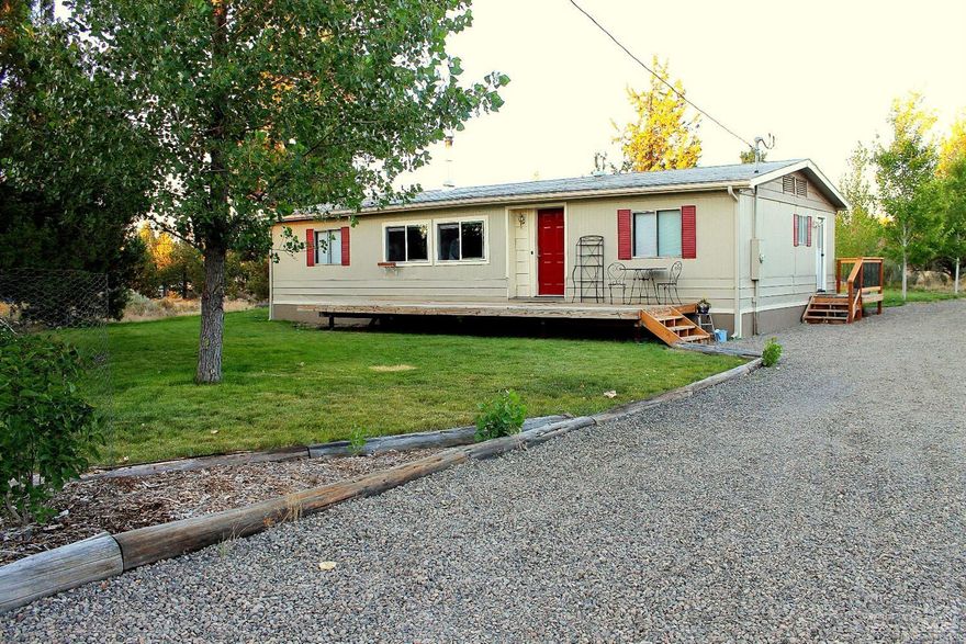 Very well kept 3 bed 2 bath home on 2 acres with a 2 car detached garage. Nice yard and garden spot with plenty of room for all your toys, kids and pets. Come and enjoy the Central Oregon sunshine in the country.