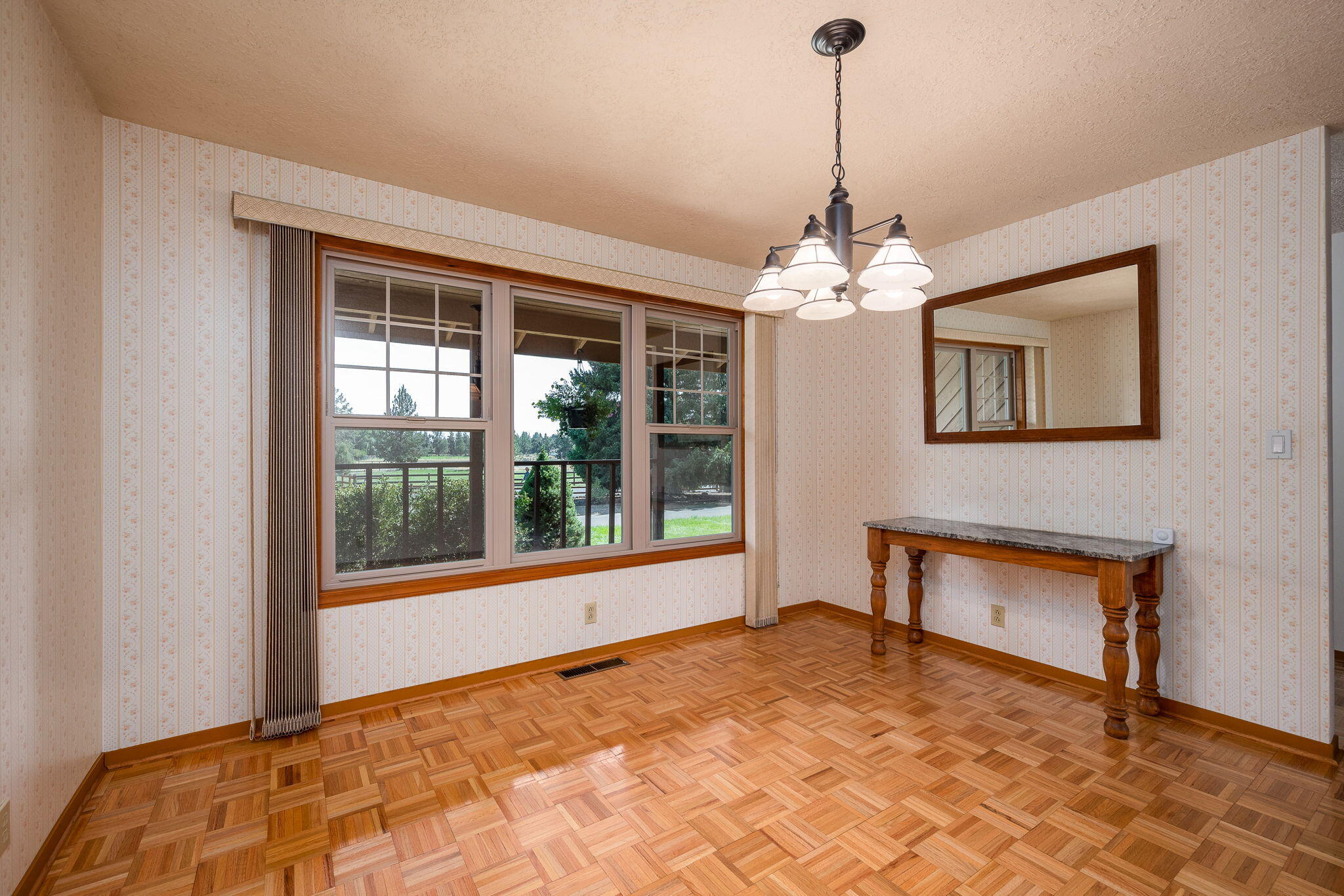 Glacier View - Residential