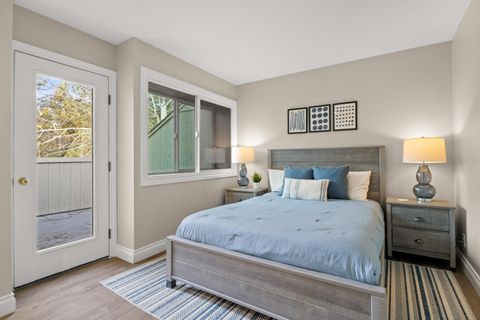 Tiny photo for 18025 Camas Lane #18, Sunriver, OR 97707 (MLS # 220215409)