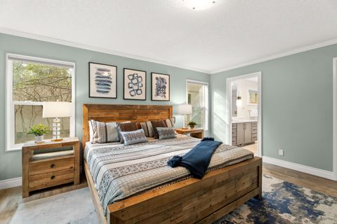 Tiny photo for 18025 Camas Lane #18, Sunriver, OR 97707 (MLS # 220215409)