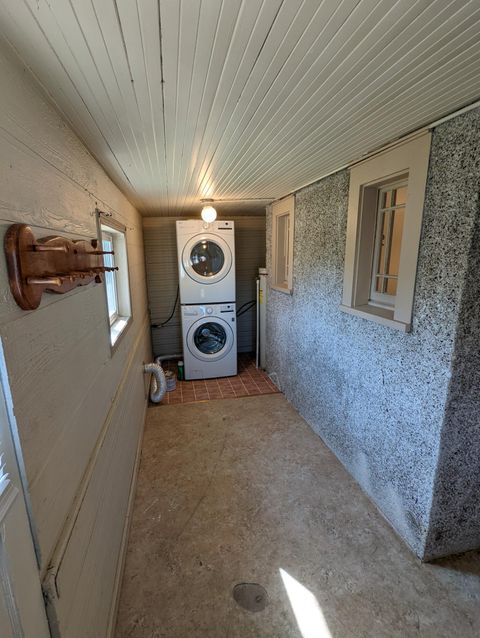 Tiny photo for 309 Martin Street, Klamath Falls, OR 97601 (MLS # 220212226)