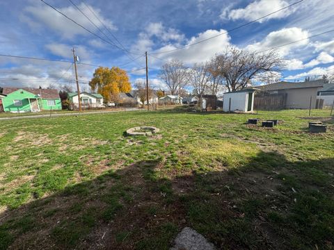 Tiny photo for 309 Martin Street, Klamath Falls, OR 97601 (MLS # 220212226)