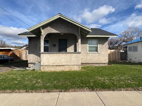 Tiny photo for 309 Martin Street, Klamath Falls, OR 97601 (MLS # 220212226)
