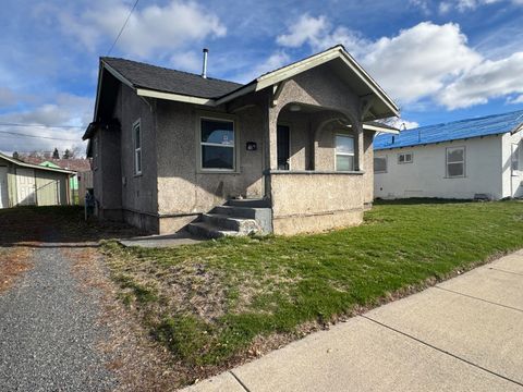 Tiny photo for 309 Martin Street, Klamath Falls, OR 97601 (MLS # 220212226)
