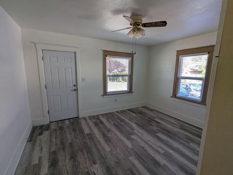 Tiny photo for 309 Martin Street, Klamath Falls, OR 97601 (MLS # 220212226)