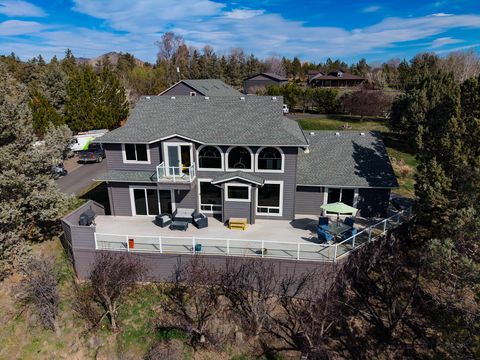 Tiny photo for 1221 NW Odem Avenue, Terrebonne, OR 97760 (MLS # 220217583)