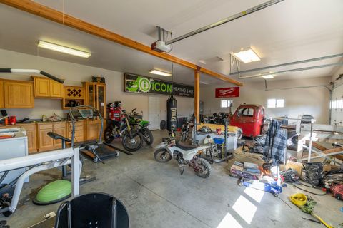 Tiny photo for 1221 NW Odem Avenue, Terrebonne, OR 97760 (MLS # 220217583)