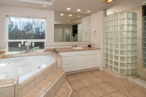 Tiny photo for 1221 NW Odem Avenue, Terrebonne, OR 97760 (MLS # 220217583)