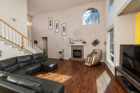 Tiny photo for 1221 NW Odem Avenue, Terrebonne, OR 97760 (MLS # 220217583)