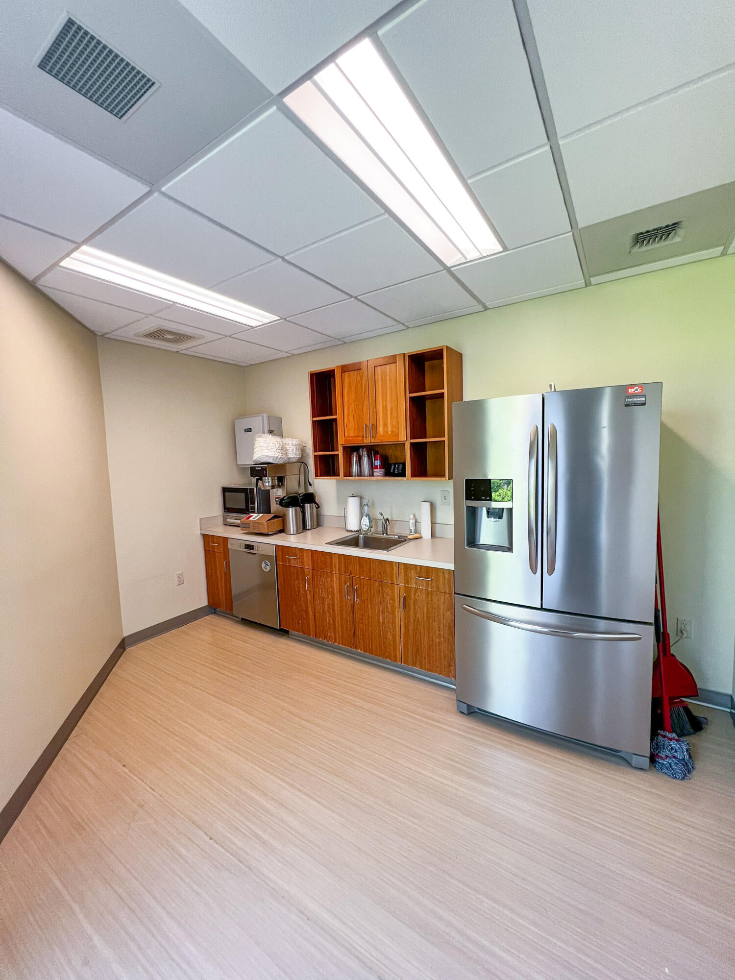 CLAB - Commercial Sale