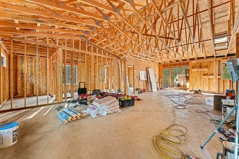 Tiny photo for 550 Marcy Loop Road, Grants Pass, OR 97527 (MLS # 220212785)