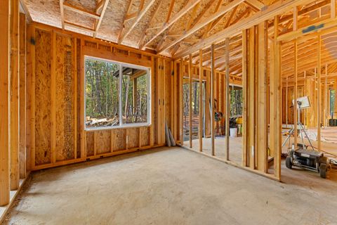 Tiny photo for 550 Marcy Loop Road, Grants Pass, OR 97527 (MLS # 220212785)