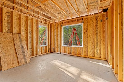 Tiny photo for 550 Marcy Loop Road, Grants Pass, OR 97527 (MLS # 220212785)