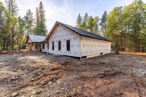 Tiny photo for 550 Marcy Loop Road, Grants Pass, OR 97527 (MLS # 220212785)