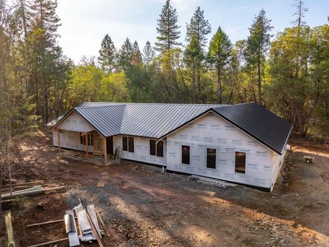 Tiny photo for 550 Marcy Loop Road, Grants Pass, OR 97527 (MLS # 220212785)