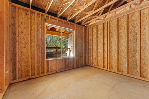 Tiny photo for 550 Marcy Loop Road, Grants Pass, OR 97527 (MLS # 220212785)