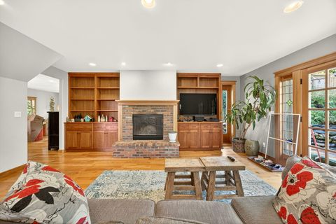 Tiny photo for 219 Meade Street, Ashland, OR 97520 (MLS # 220211816)