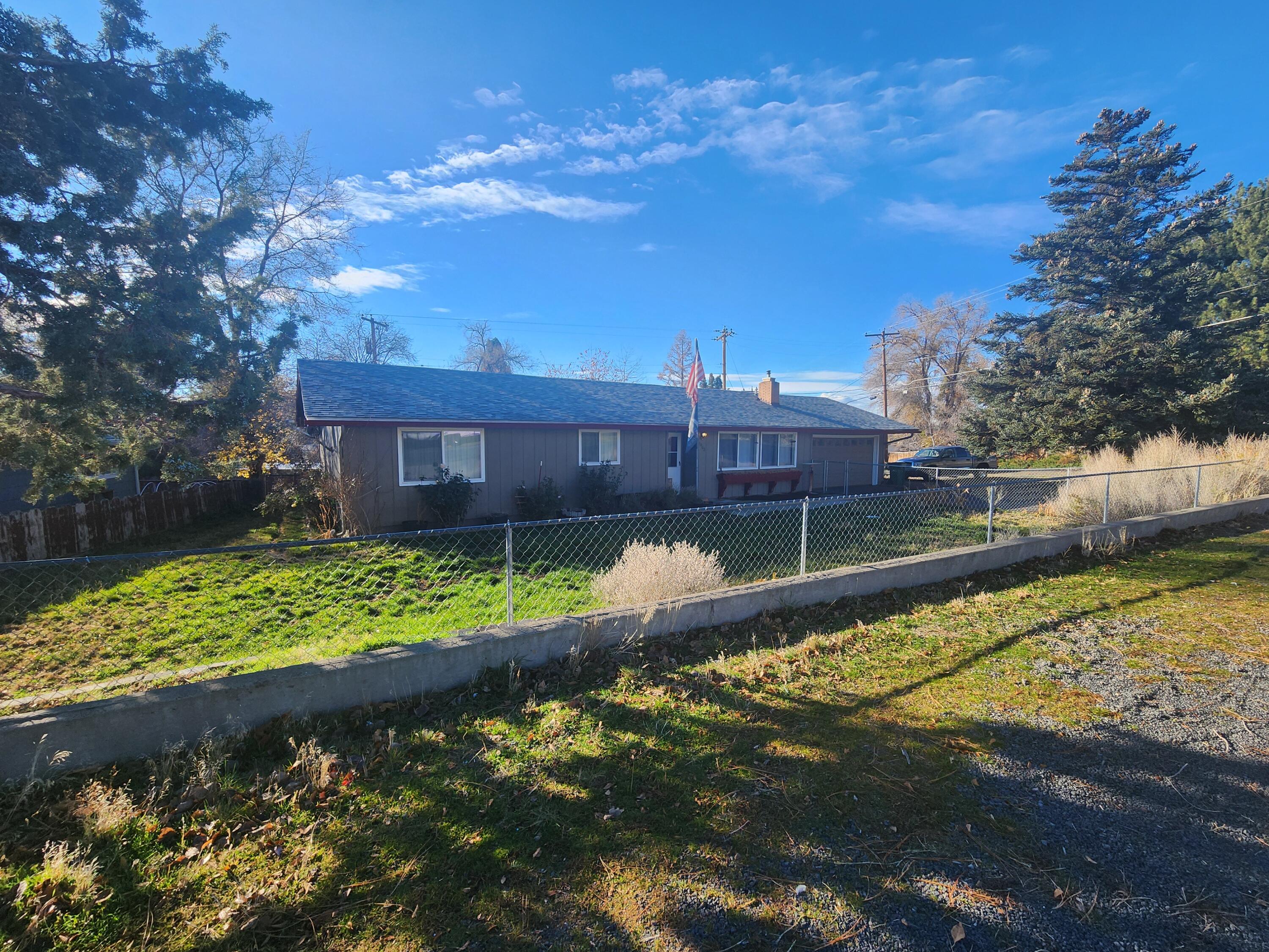 Moyina Manor - Residential