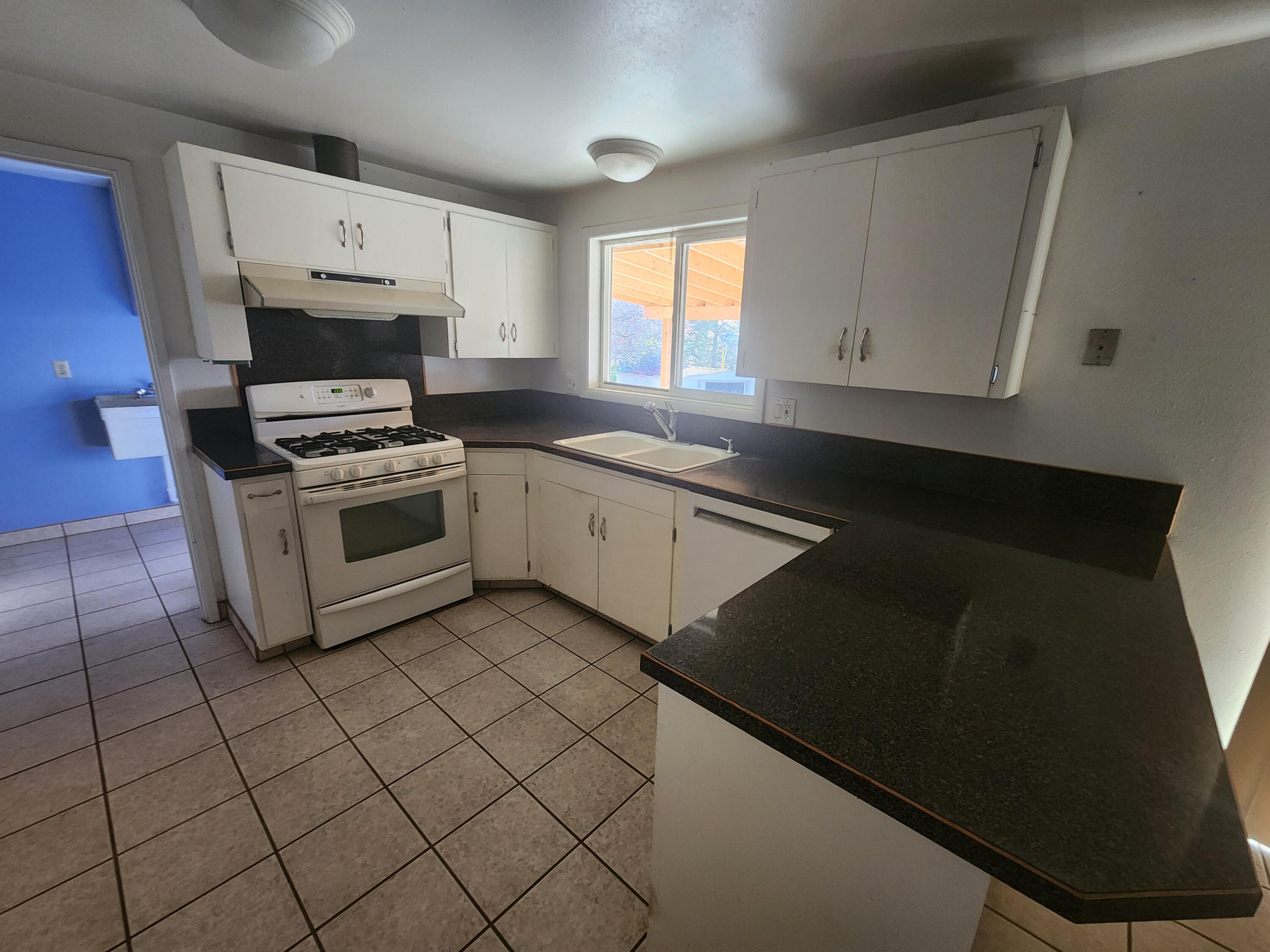 Moyina Manor - Residential