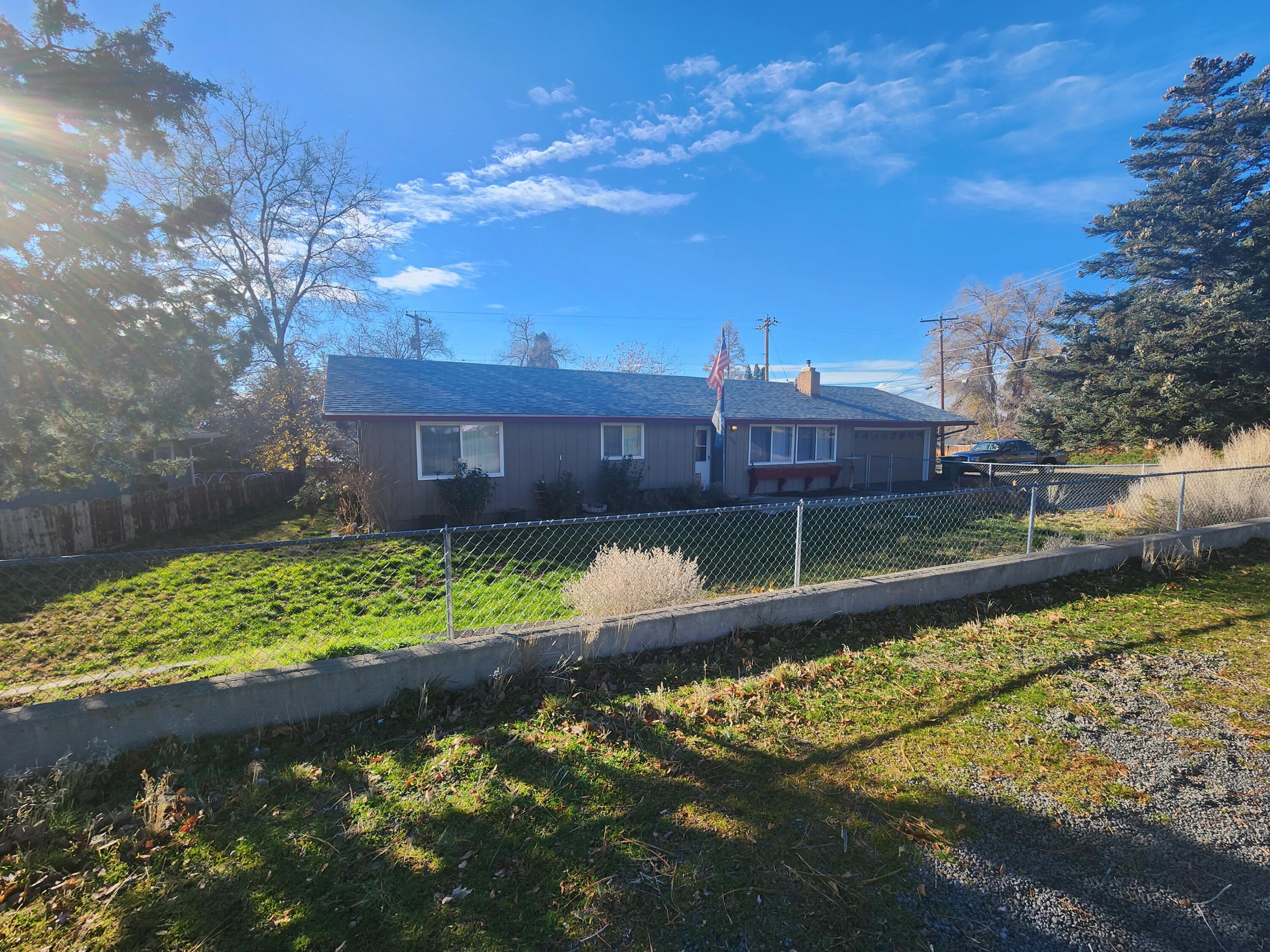 Moyina Manor - Residential