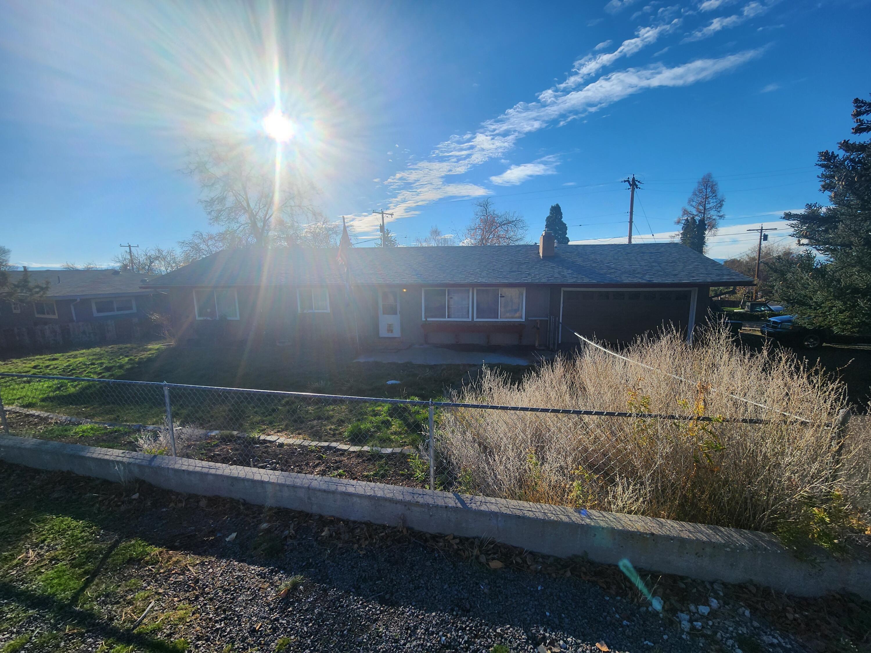 Moyina Manor - Residential