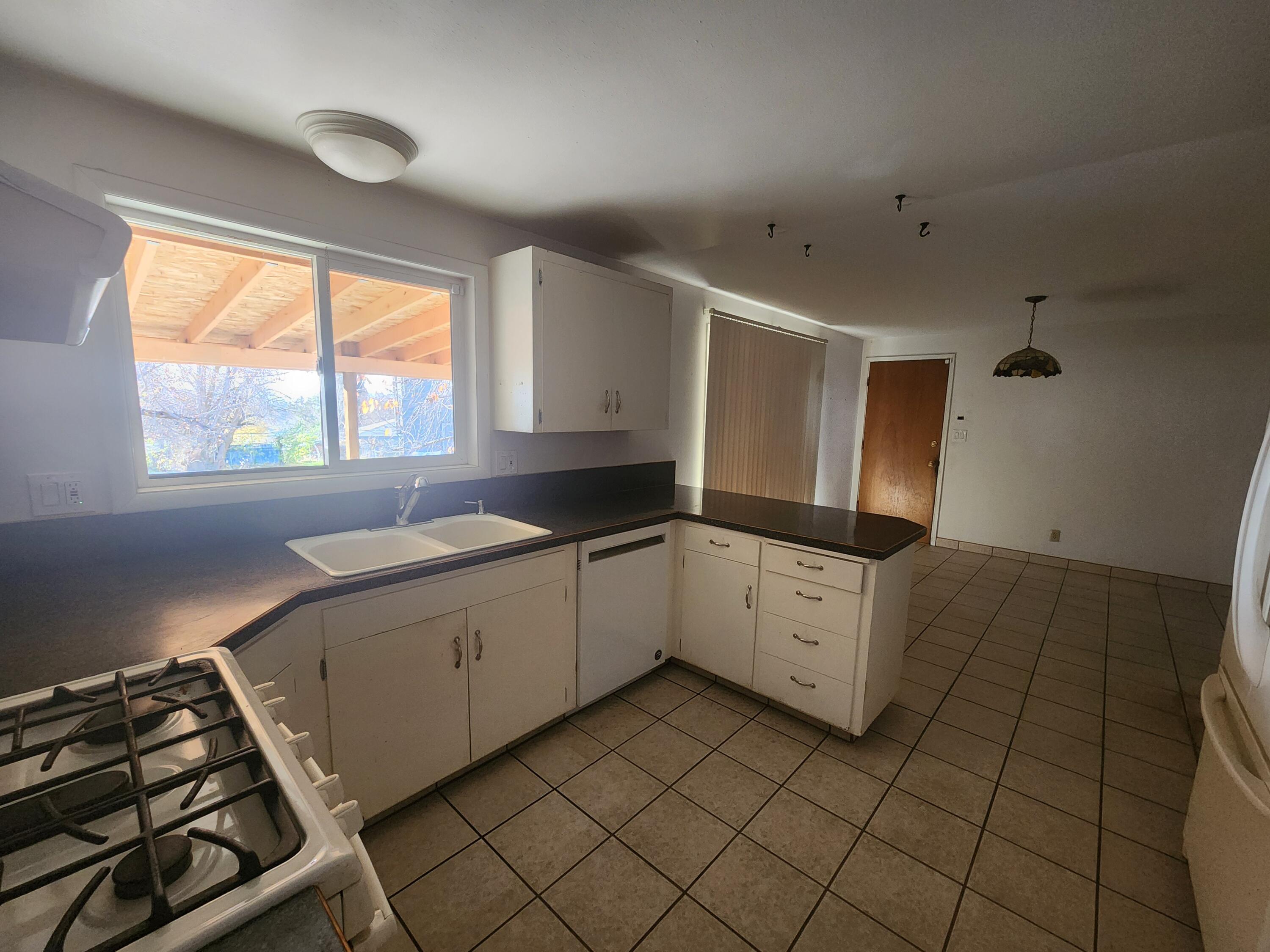 Moyina Manor - Residential