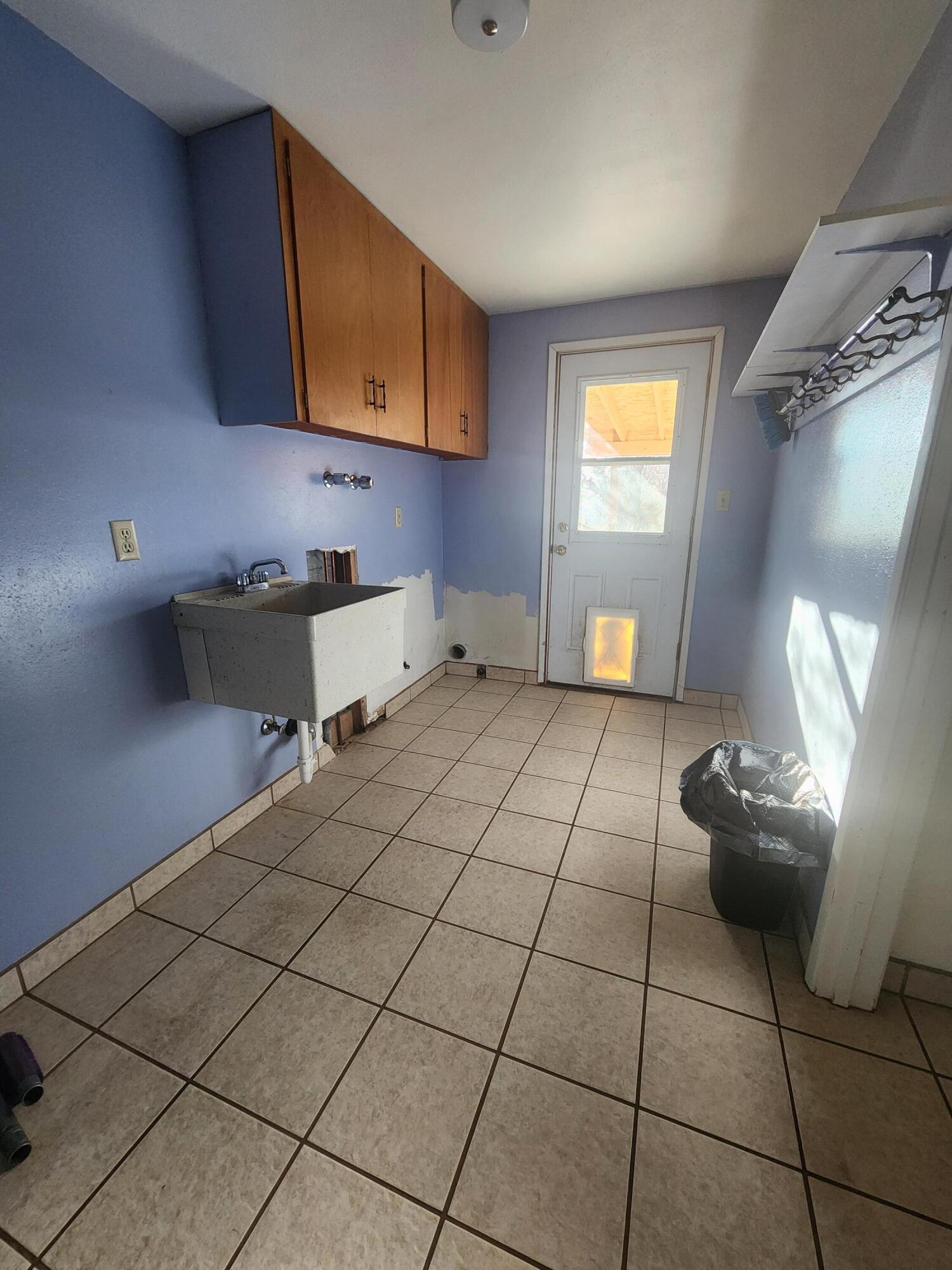 Moyina Manor - Residential