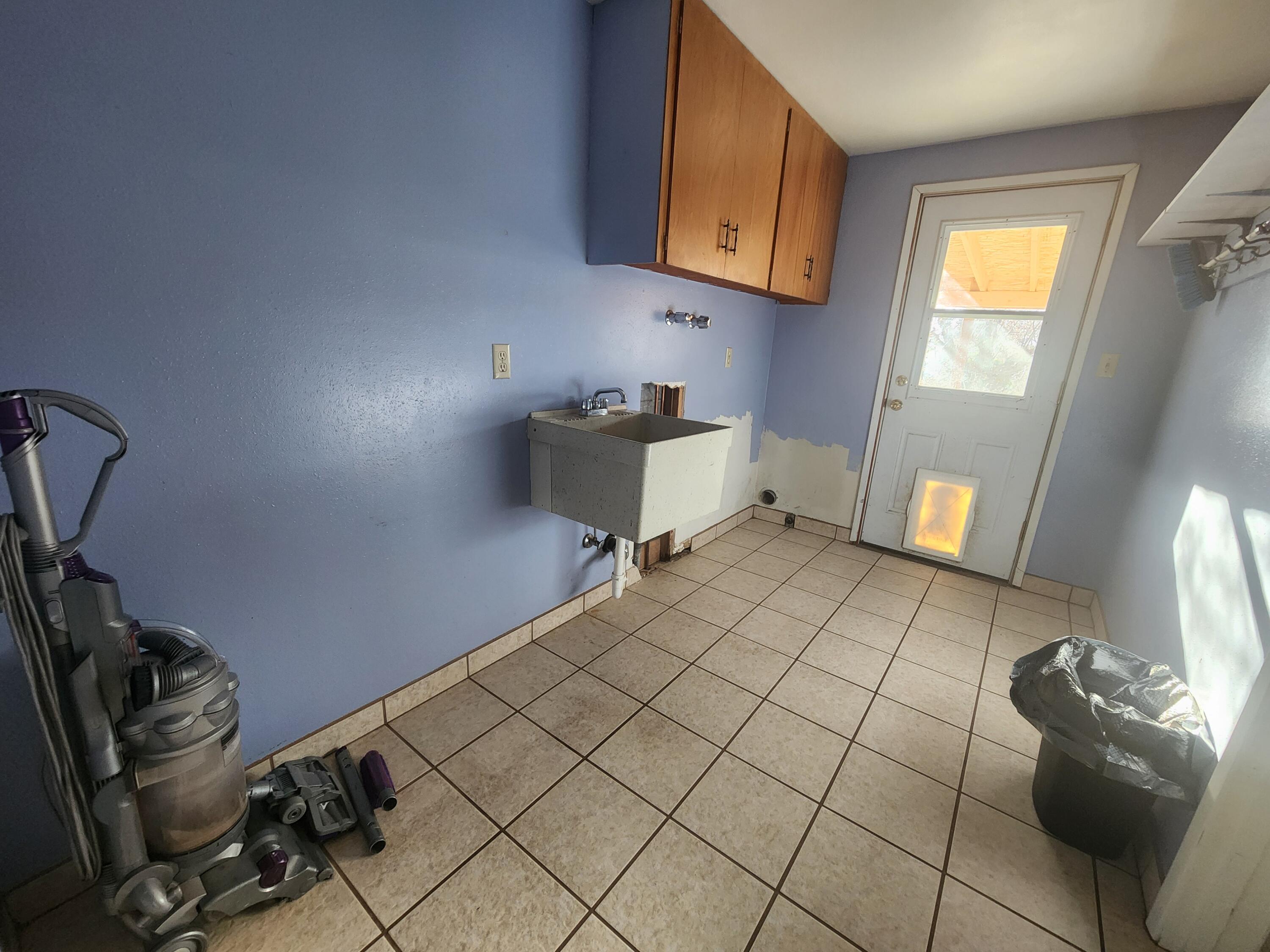 Moyina Manor - Residential