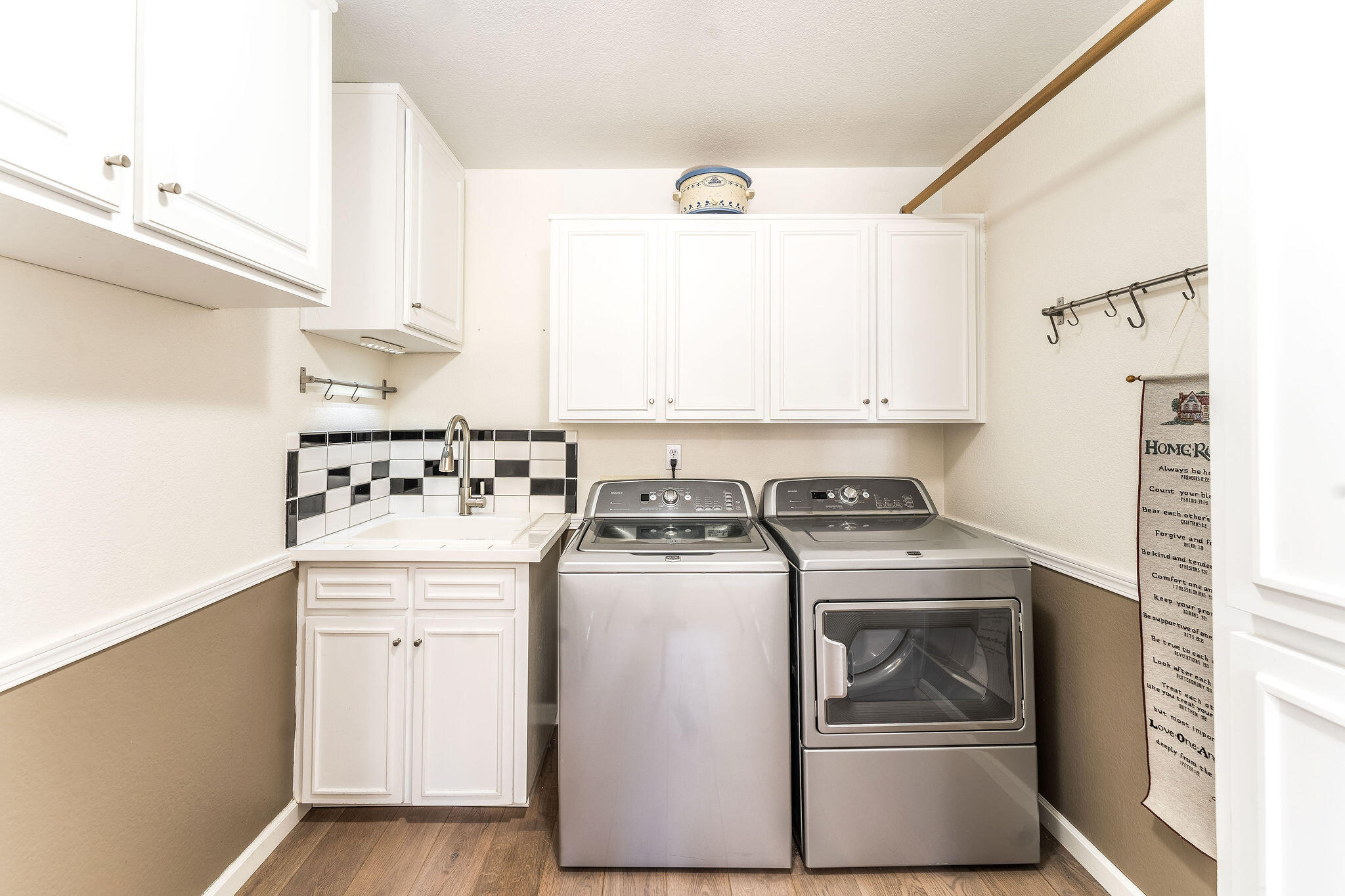 Valley View Estate - Residential