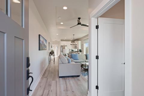 Tiny photo for 3859 NE Oakside Lp Loop, Bend, OR 97701 (MLS # 220213145)