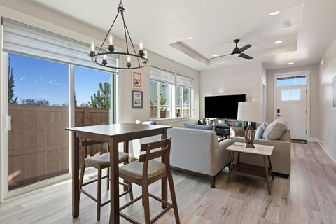 Tiny photo for 3859 NE Oakside Lp Loop, Bend, OR 97701 (MLS # 220213145)