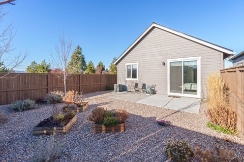 Tiny photo for 3859 NE Oakside Lp Loop, Bend, OR 97701 (MLS # 220213145)