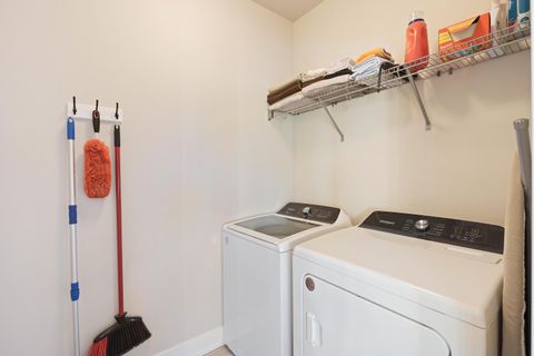 Tiny photo for 3859 NE Oakside Lp Loop, Bend, OR 97701 (MLS # 220213145)