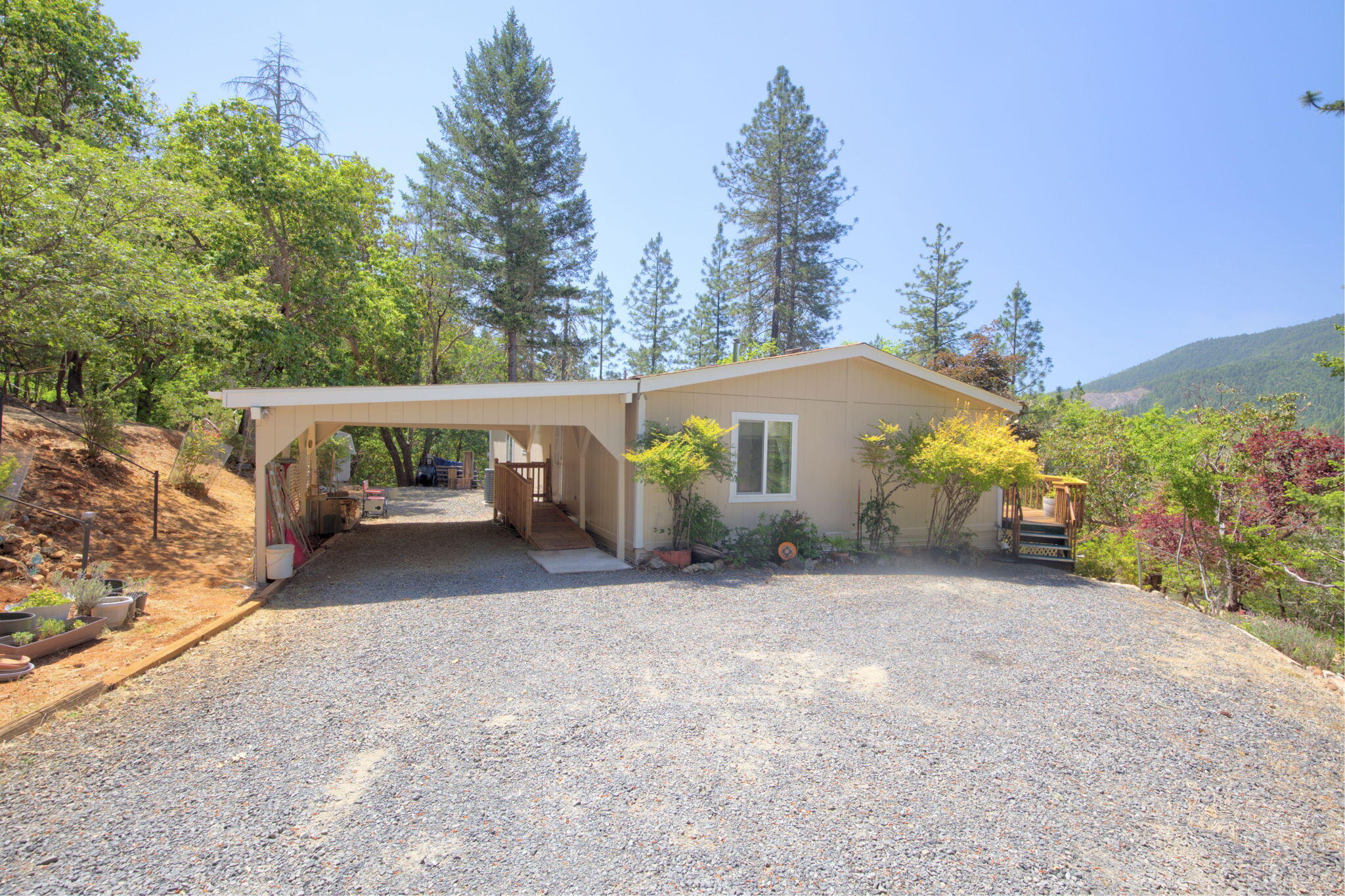 600 Manzanita Drive
