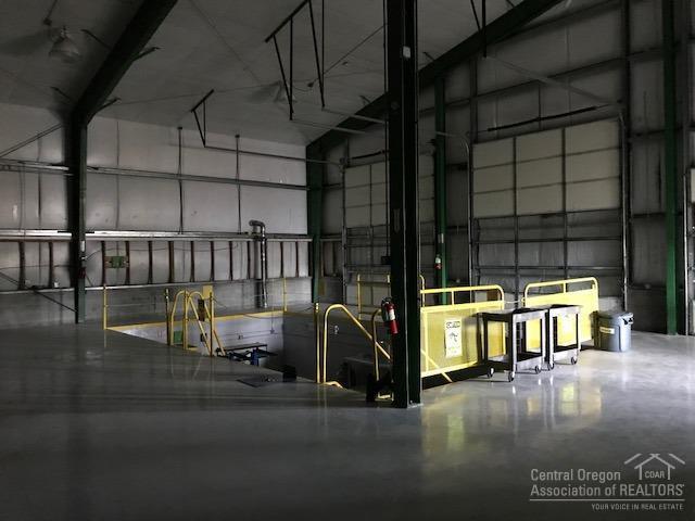 Lapine Industrial - Commercial Sale