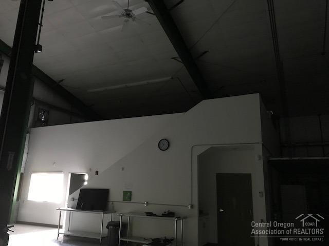 Lapine Industrial - Commercial Sale