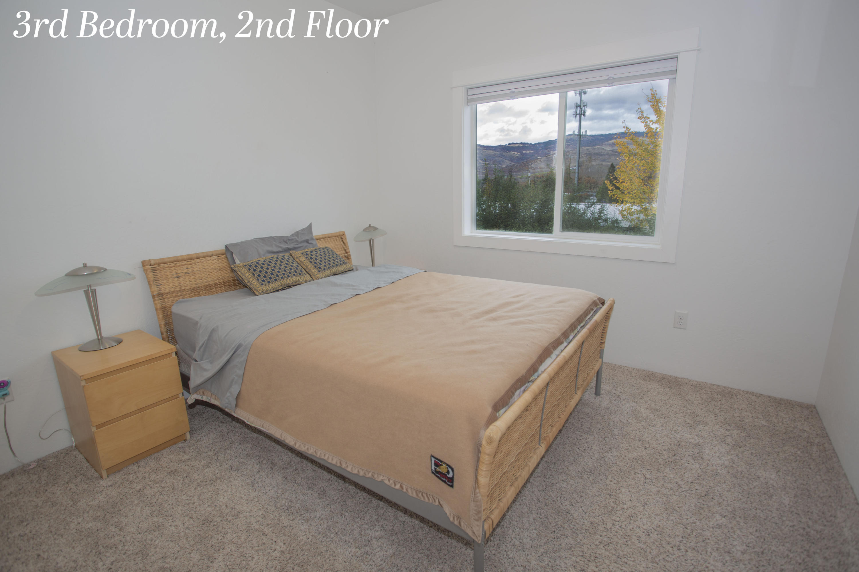 Kamerin Springs - Residential