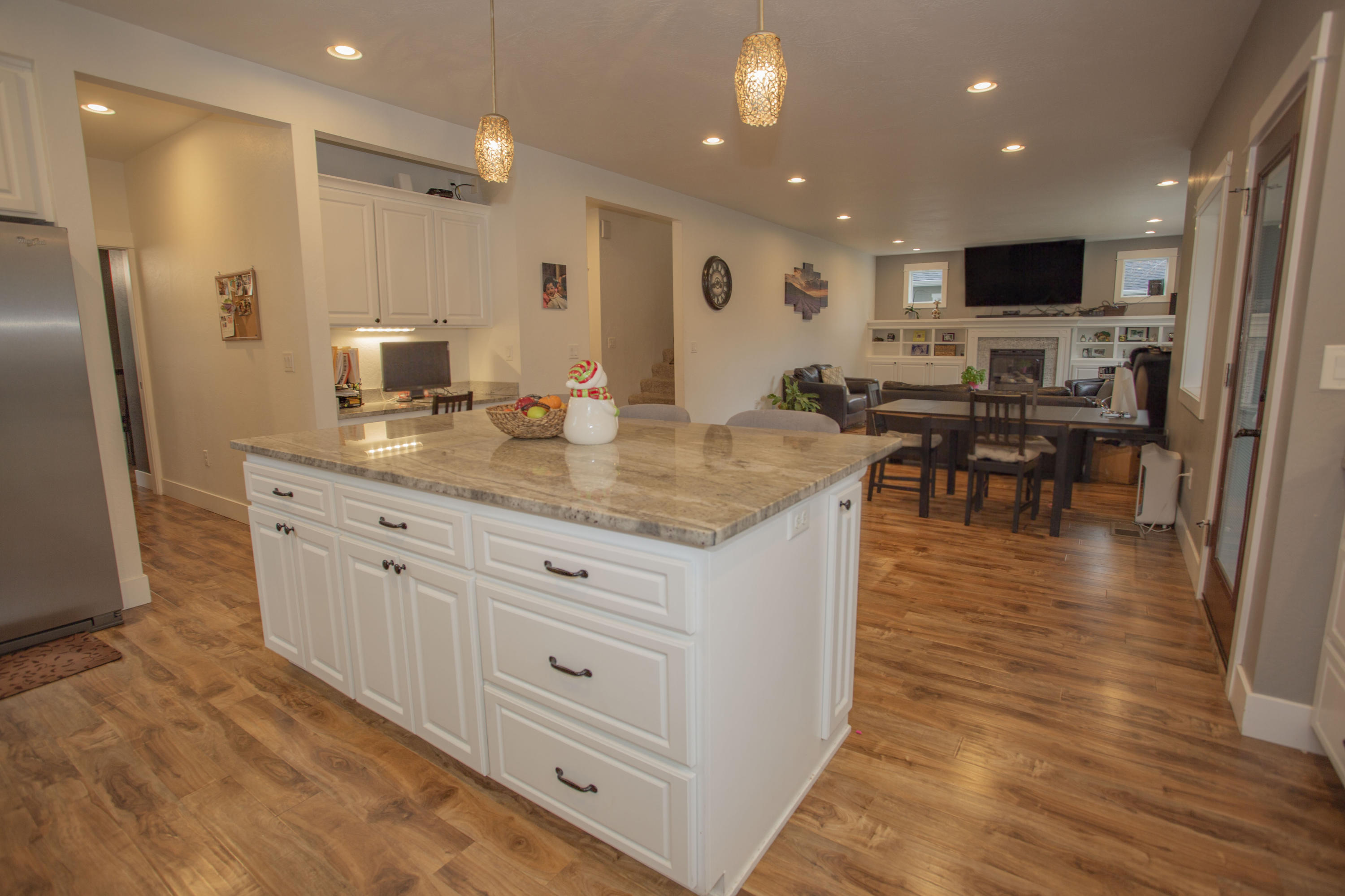 Kamerin Springs - Residential