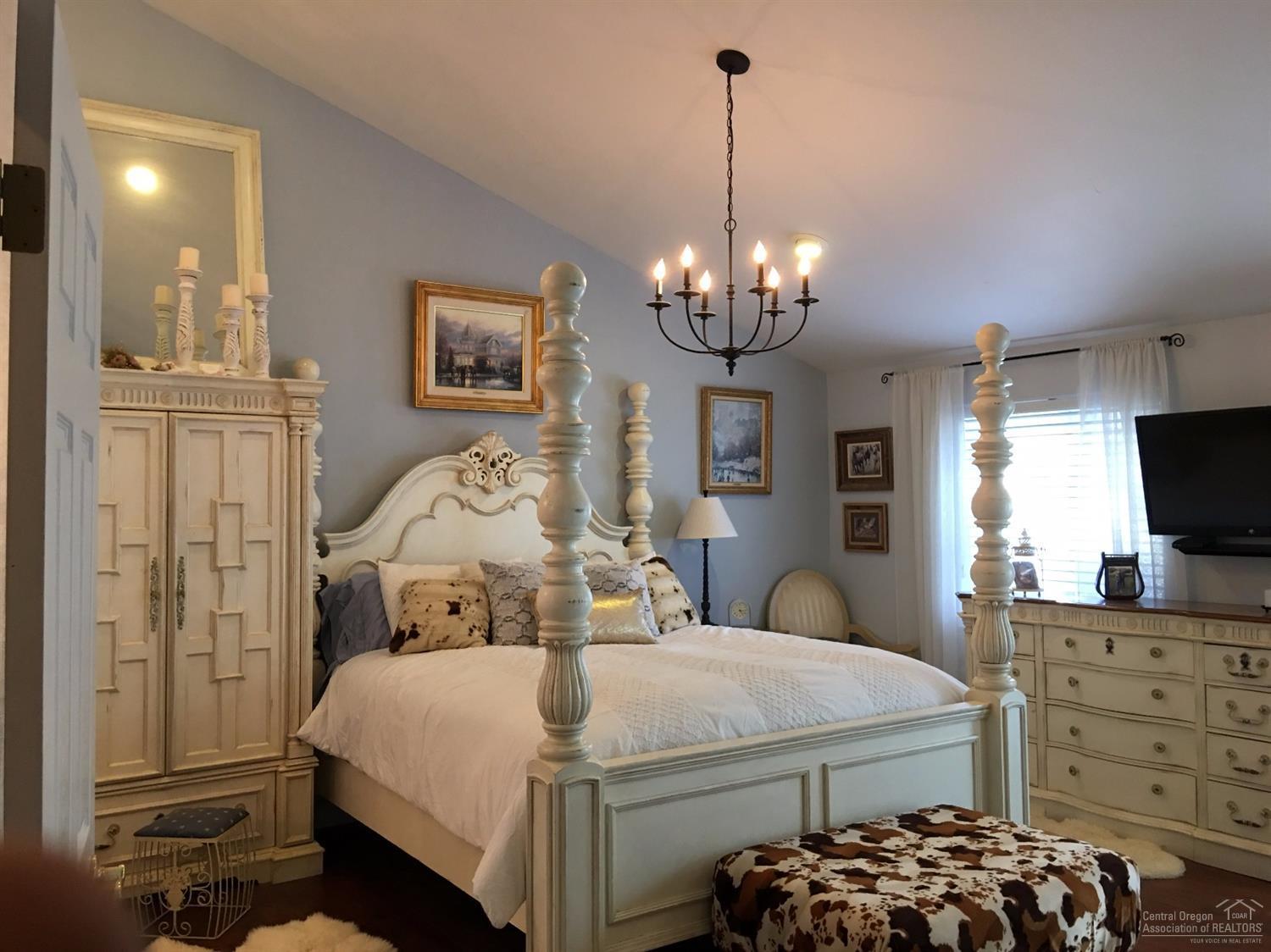 Eagle Crest - Residential