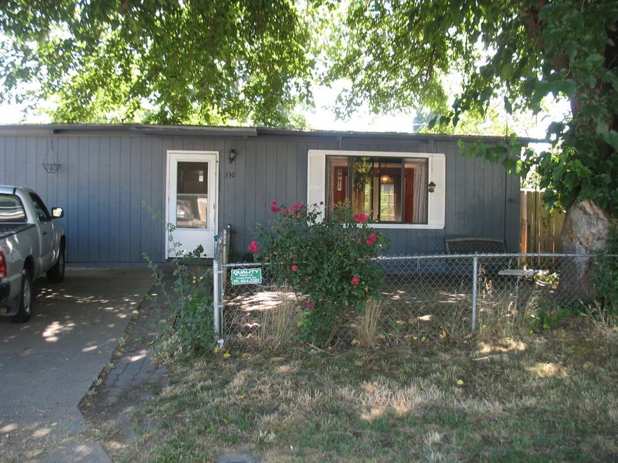Super cute little 2 bedroom one bath. Will make a great first time home for someone as a rental. Huge yard, fire pit or kids activities, convenient location to Hedrick, Roosevelt, Quality Market and Safeway. Carpets recently cleaned. Home is ready for new owners to love it.