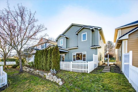 Tiny photo for 267 Meadow Drive, Ashland, OR 97520 (MLS # 220214291)