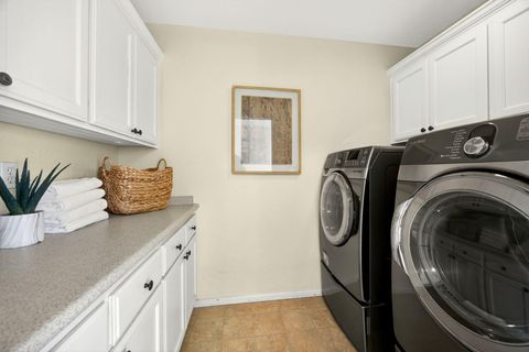 Tiny photo for 267 Meadow Drive, Ashland, OR 97520 (MLS # 220214291)