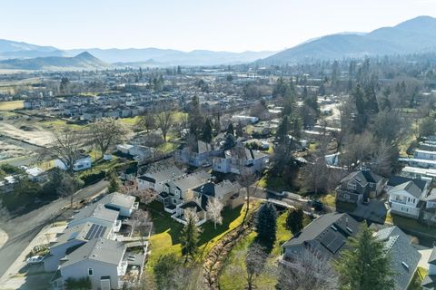 Tiny photo for 267 Meadow Drive, Ashland, OR 97520 (MLS # 220214291)