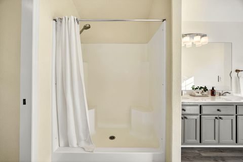 Tiny photo for 267 Meadow Drive, Ashland, OR 97520 (MLS # 220214291)